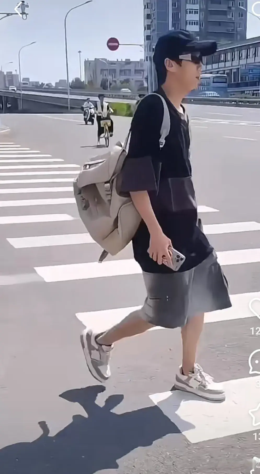 AA, 的天