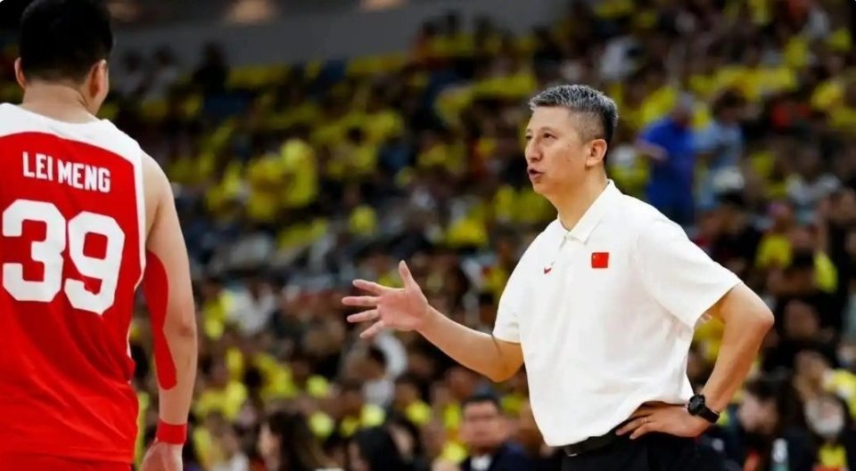 是中国队史, 天不出门, 他咧着嘴笑