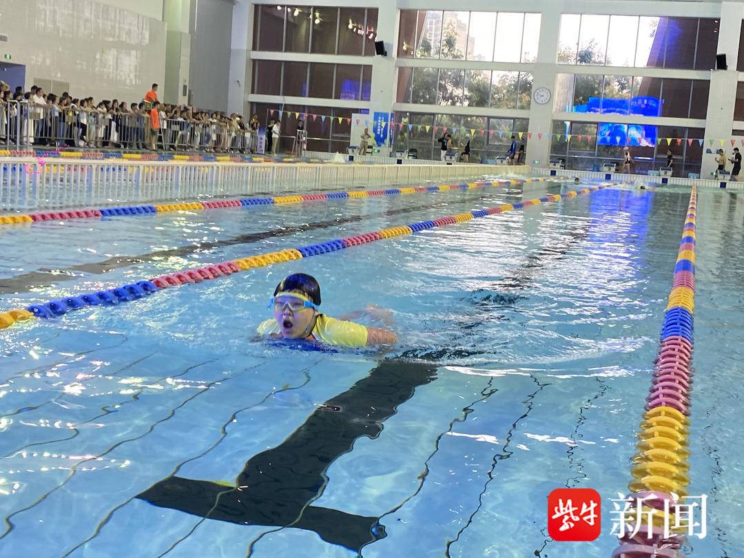 校教学基地, 成多项游泳