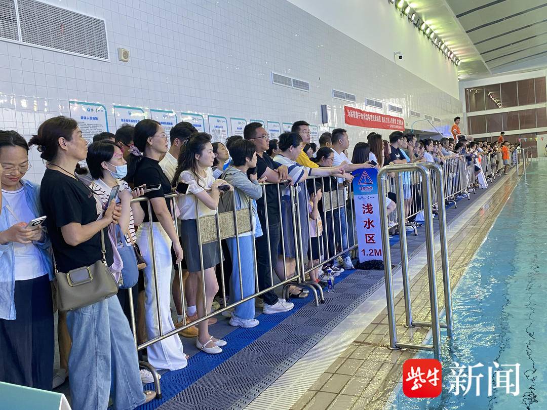 tenan, 名学生参与